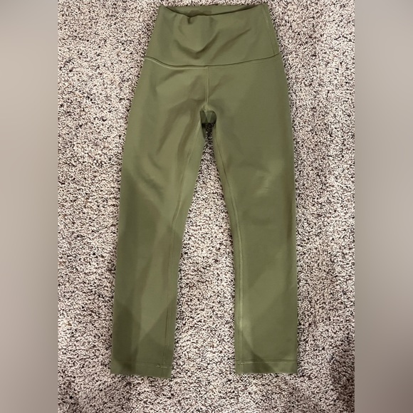 Lululemon - Picture 6 of 7